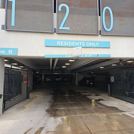 Beautiful Condo On Riverwalk W King Ste Free Parking Pet Friendly Centrally Located On The Riverwalk San Antonio Eksteriør bilde